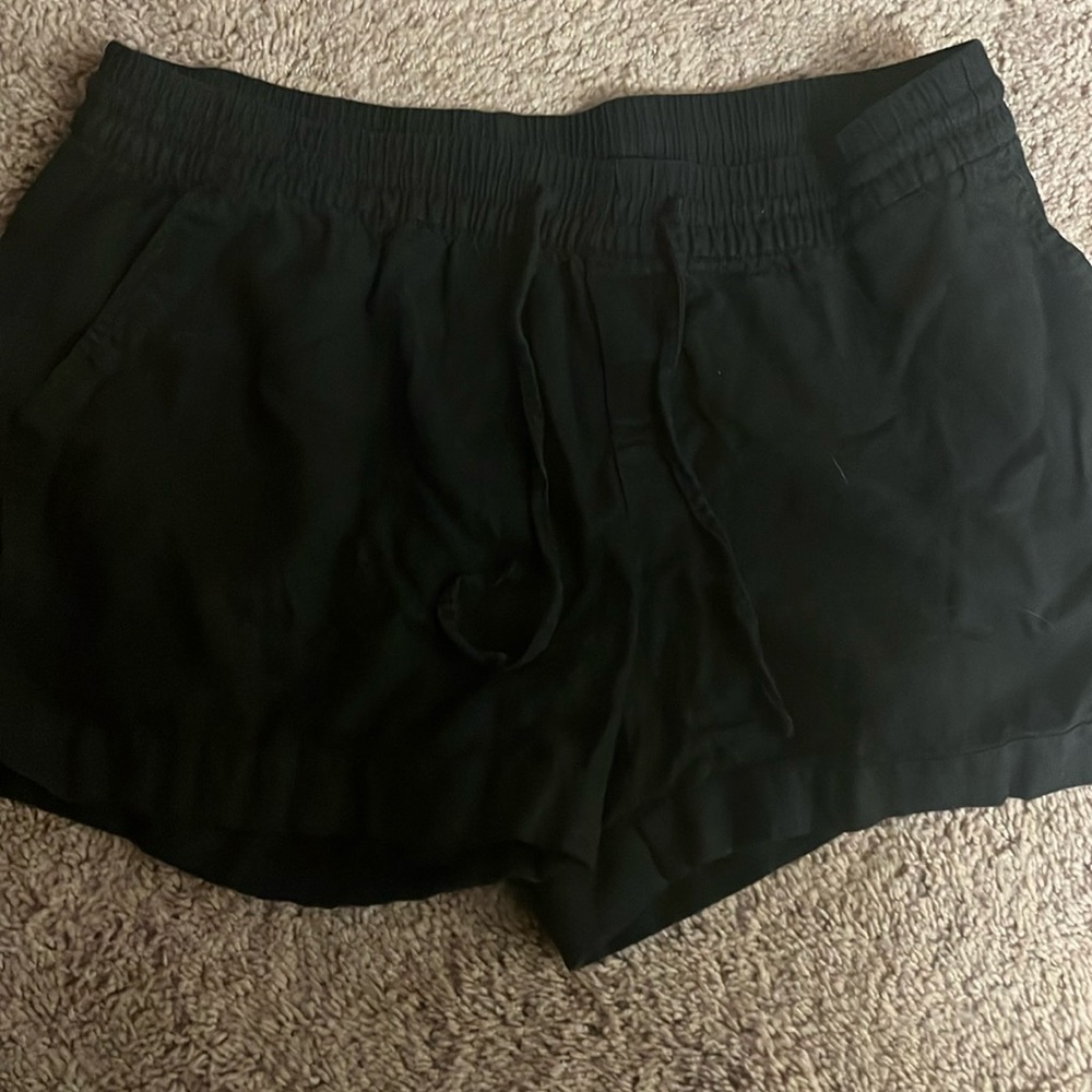 Woman’s large old navy shorts